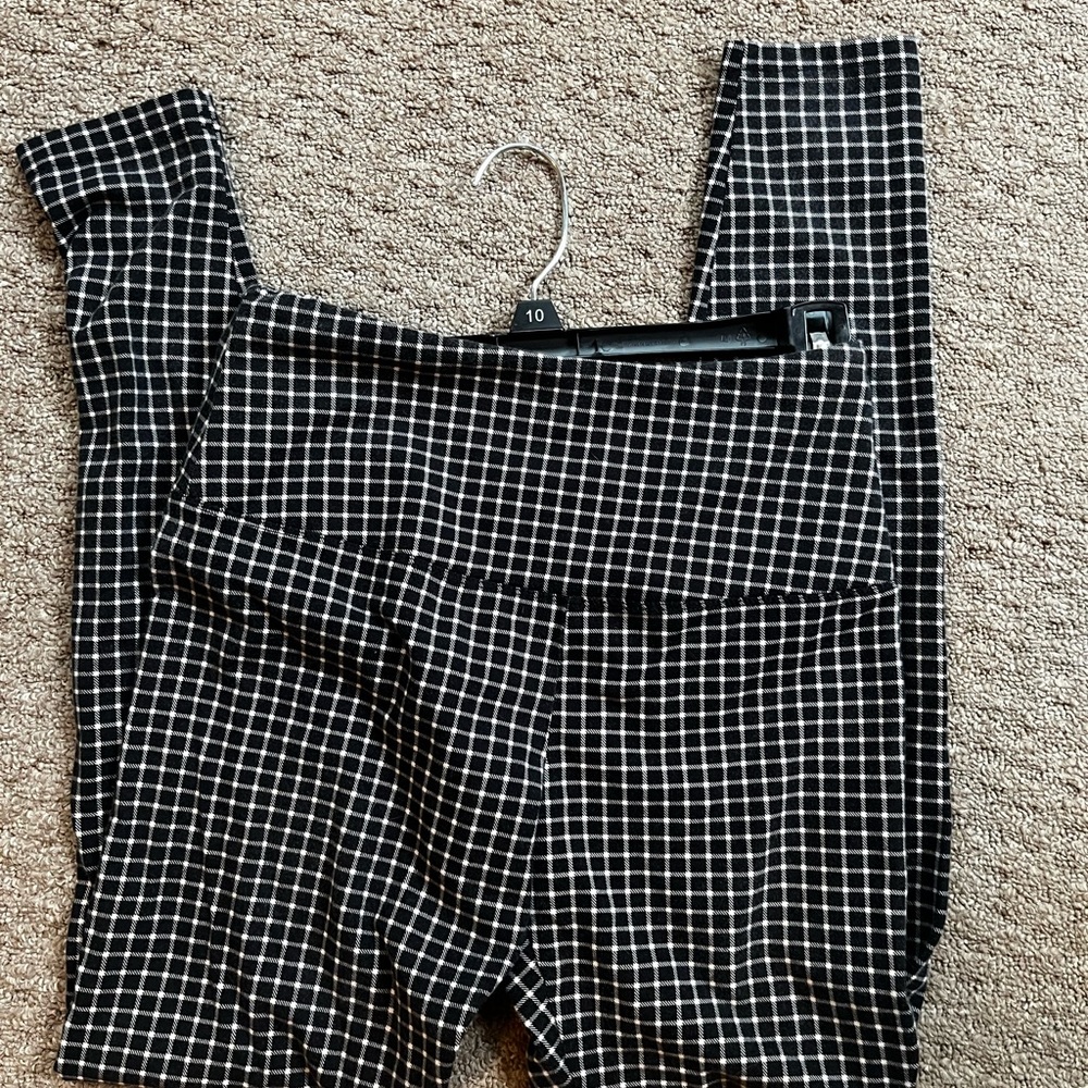 Natural Reflections Black and White Windowpane Leggings